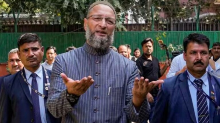 महिला आरक्षण विधेयकाला AIMIM चा विरोध का? असदुद्दीन ओवेसींनी सांगितलं कारण Party chief and Hyderabad MP Asaduddin Owaisi and Aurangabad MP Imtiaz Jaleel voted against the Women's Reservation Bill.