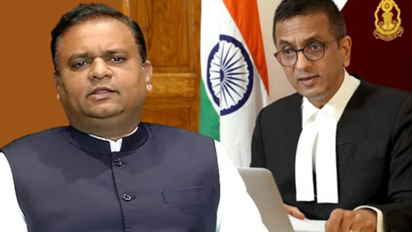 Supreme court slamming maharashtra assembly speaker for delaying shiv Sena mlas disqualification case hearing.