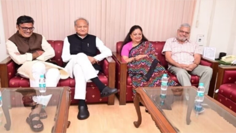 BJP च्या प्रचारातून गायब… वसुंधरा राजे दिसल्या CM अशोक गेहलोतांसोबत! Vasundhara Raje has not yet made a single tweet on any issue related to BJP's Parivartan Yatras and assembly elections. This question is in discussion because Vasundhara Raje did not even reach her area Jhalawar.