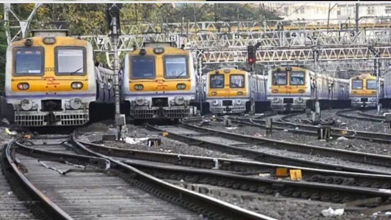 Mega Block : मुंबईकरांनो ! इकडे लक्ष द्या, उद्या असा असणार मेगाब्लॉक Diwali gift for Mumbaikars now 17 new AC local will run from Churchgate to Virar