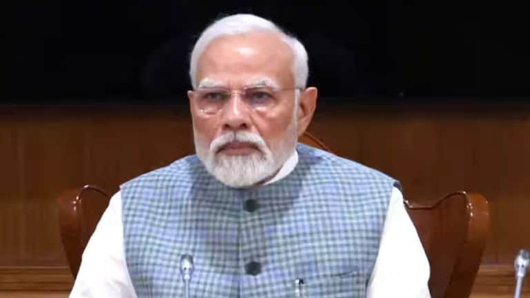 Onion Price: कांदा मोदी सरकारचा वाढवणार ताप…, दोन बैठकीत असं काय घडलं? pm narendra modi Nashik onion traders strike, export duty cancelled, 100 crore loss Delhi meeting, meeting Deputy Chief Minister Ajit Pawar, Union Minister Piyush Goyal