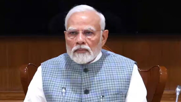 Onion Price: कांदा मोदी सरकारचा वाढवणार ताप…, दोन बैठकीत असं काय घडलं? pm narendra modi Nashik onion traders strike, export duty cancelled, 100 crore loss Delhi meeting, meeting Deputy Chief Minister Ajit Pawar, Union Minister Piyush Goyal