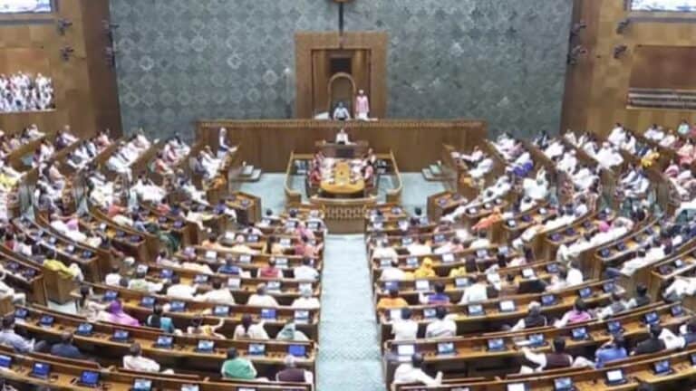 Member Of Parliament : खासदाराला किती मिळतो पगार? कुठल्या सुविधा असतात? Mumbai Tak