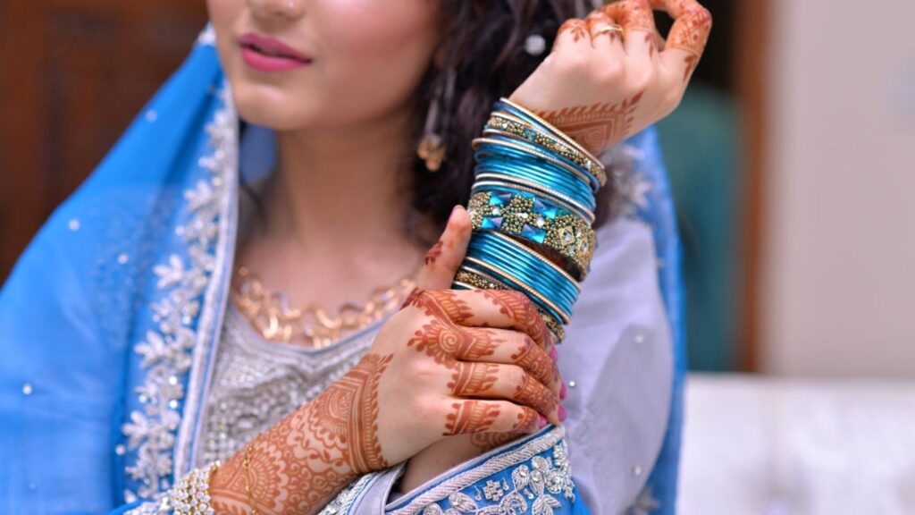 young boy attracted married women because married women are more caring. they are more beautiful in beauty. So men are more attracted to married women