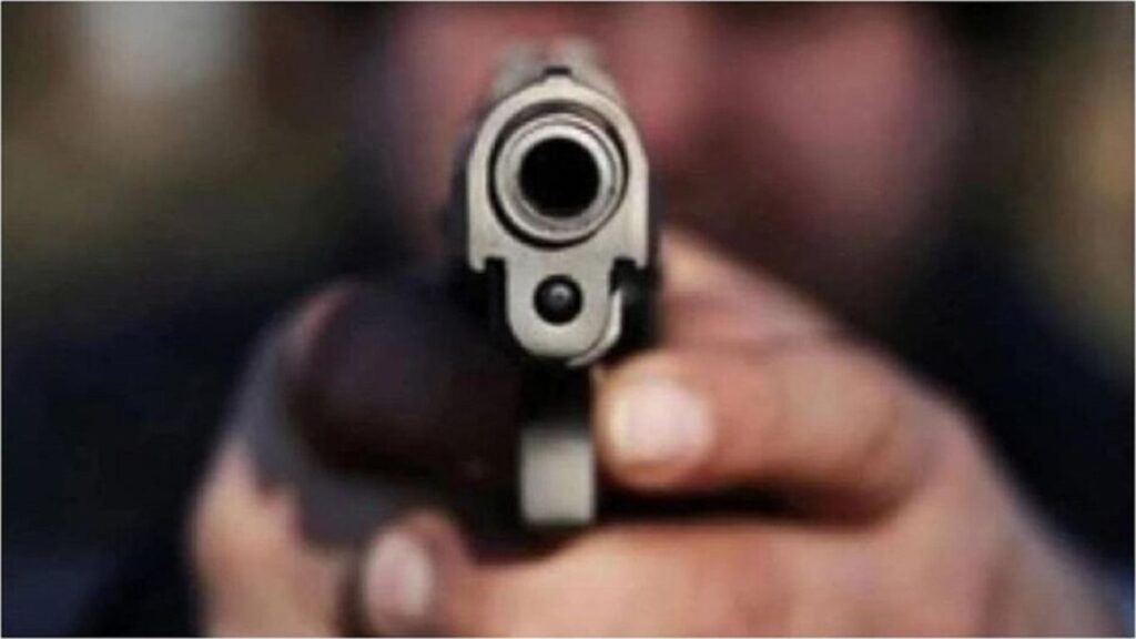 Elder brother shoots younger brother dead because father spends more money on younger brother's treatment