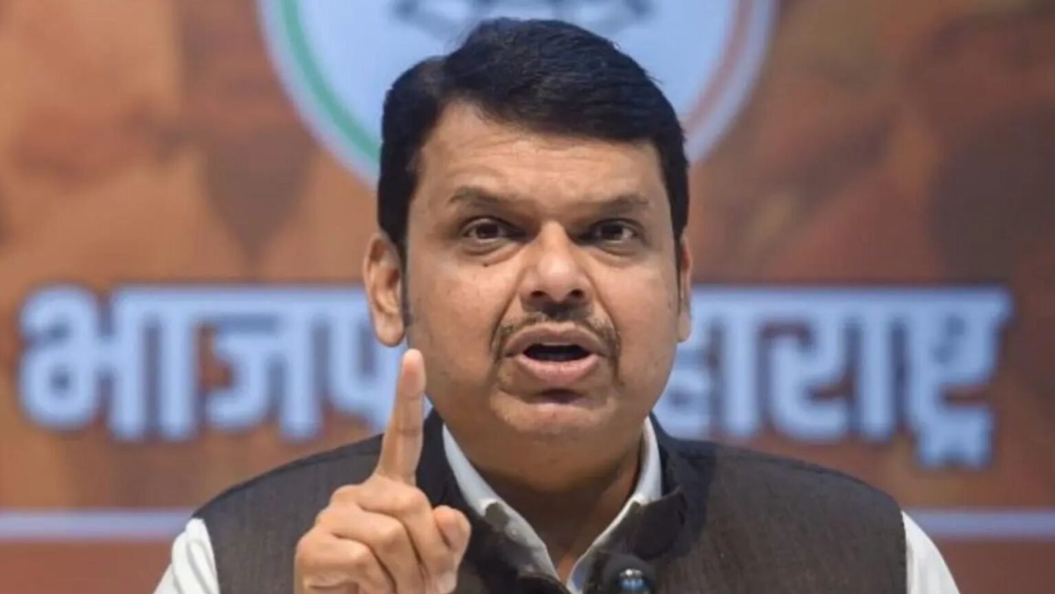 chief minister eknath shinde will not be disqualified claims deputy chief minister fadnavis