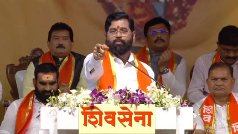 Dasara Melava 2023: ‘त्यांचे तळवे चाटायचं काम तुम्ही…’, CM शिंदेंची ठाकरेंवर जहरी टीका shiv sena dasara melava 2023 azad maidan mumbai cm eknath shinde criticizes uddhav thackeray over congress alliance