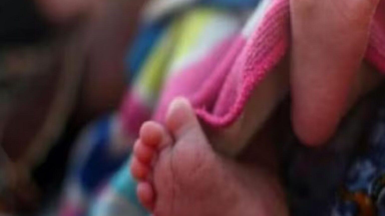 little girl strangled to death in Madhya Pradesh after she couldn't bear sound of her baby crying