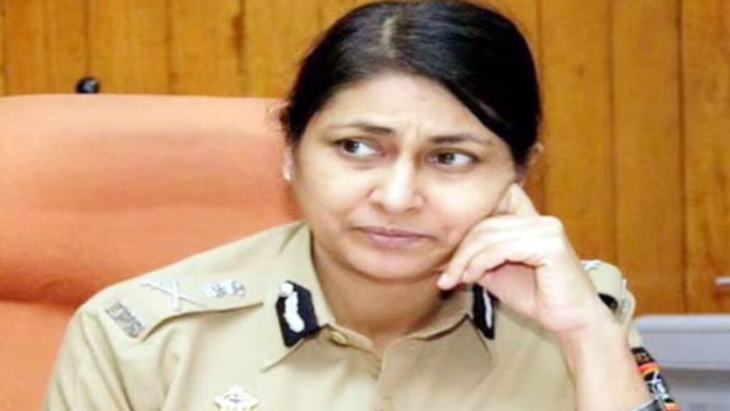 Ajit Pawar r r patil maam dont fall into this Meera Borwankar big secret blast Madam Commissioner
