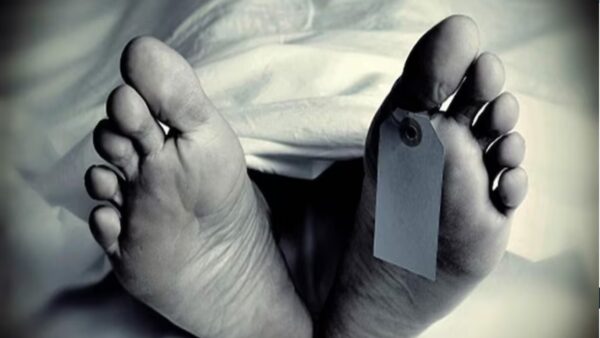 mumbai crime news women burn in garden washroom mulund shocking story