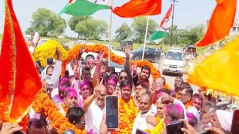 भाजपच्या बालेकिल्ल्यात ‘मविआ’ची मुसंडी, नांदेड कृषी समितीत शेकापने उधळलला गुलाल nanded apmc agricultural produce market committee election maha vikas aghadi wins bjp defeats