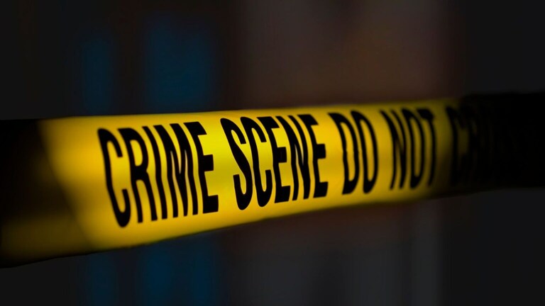 पुण्यात गरबा खेळताना राडा! डोक्यात घातली बिअर बाटली, कारण… pune crime argument while playing Dandiya bottle of beer was smashed on boy head