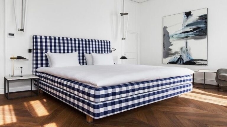 bed worth rs 5 crore rent for one night sleep is rs 8 lakh know what is special about this bed