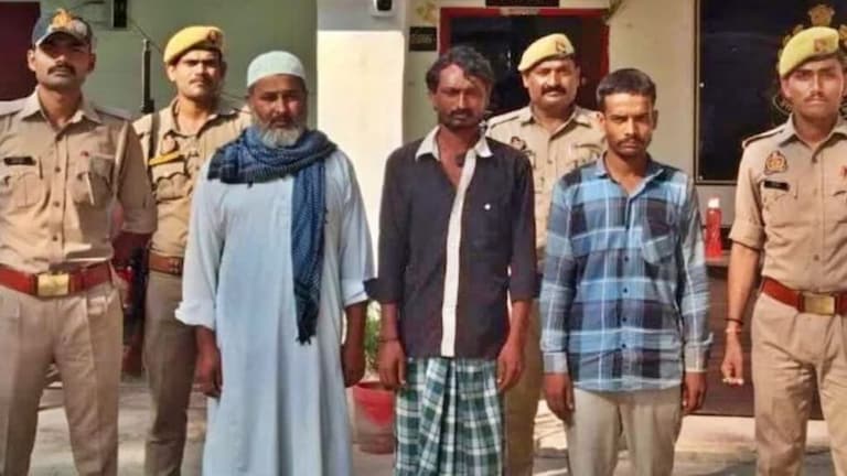Crime News: चपलेने सोडवलं हत्येचं कोडं, कुऱ्हाडीचे घाव घालत केले होते तुकडे! mumbaitak