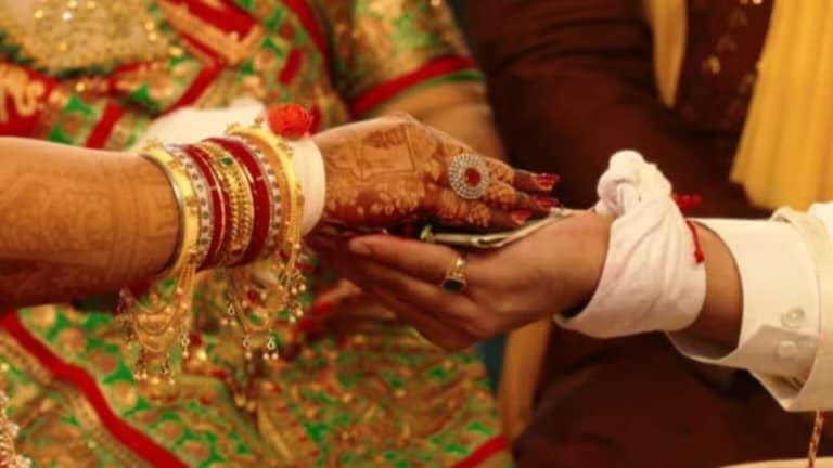 Relationship Tips: जोडीदार निवडताना ‘ही’ चूक करतात 99 टक्के जण, अरेंज मॅरेजवाल्यांनी तर… Dont make these mistakes about your life partner during arranged marriage