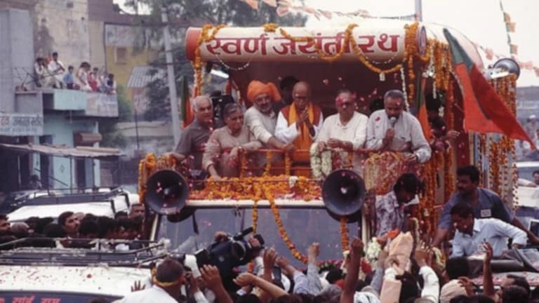 मंडल विरुद्ध कमंडल! भाजप पुन्हा अडवाणींचा फॉर्म्युला स्वीकारणार? How will BJP counter this bet? Again the same Mandal, the same Kamandal are being talked about but the then hero i.e. Lal Krishna Advani is now in the background.