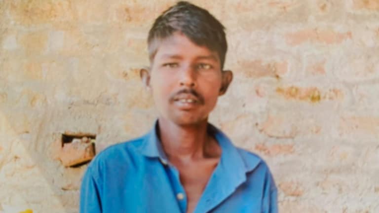 Nanded: रुग्णालय परिसरात डुक्करांनी घेतला तरुणाचा जीव, लचके तोडले अन्… Nanded: रुग्णालय परिसरात डुक्करांनी घेतला तरुणाचा जीव, लचके तोडले अन्...