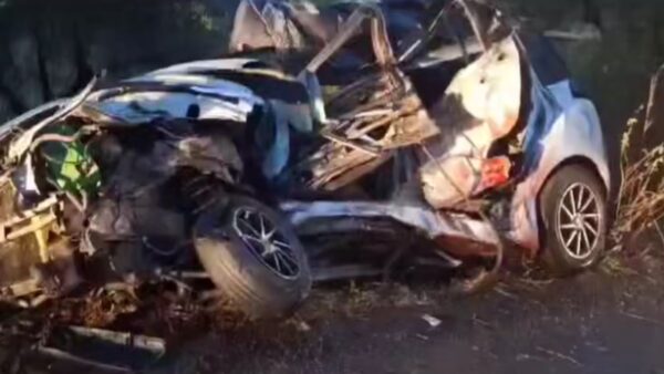 nashik accident news Swift car and container accident five people dies nashik manmad yeola highway accident