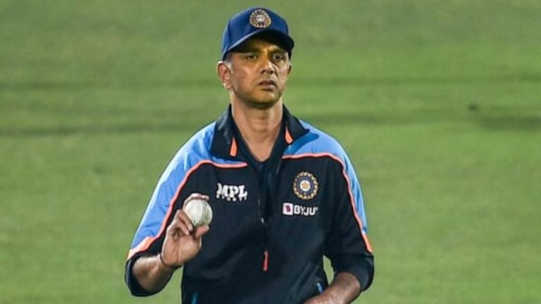 Team India : राहुल द्रविड टीम इंडियाला करणार बाय बाय, ‘या’ दोन संघाकडून मोठी ऑफर rahul dravid team india head coach ipl team mentor world cup 2023 bcci contract