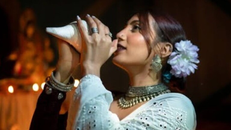 शंख वाजवण्याचे प्रचंड फायदे, वास्तुदोषच नाही तर… blowing conch shells shankh it benefits your lungs bladder and if you have respiratory and heart problems