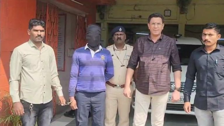 Titwala Crime: रेल्वे ट्रॅकवरून घरी परतत होती महिला, नराधमाने ओढलं झुडपात अन्… titwala crime a woman who was returning home from the railway track was raped by a lustful accused