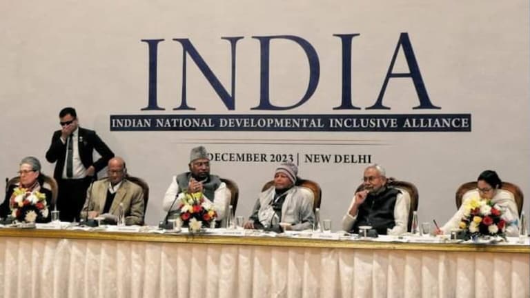 India आघाडीच्या बैठकीतील Exclusive बातमी, ‘हा’ नेता पंतप्रधानाचा उमेदवार? Mallikarjun Khargen post of Prime Minister discussed meeting India Alliance name suggested Mamata Banerjee