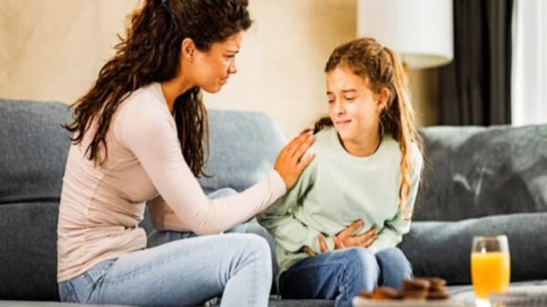 Period At early Age : मुलींना ‘या’ वयाआधी मासिक पाळी येणे आरोग्यासाठी धोकादायक, कारण… menstruation before this age is dangerous for health type 2 diabetics risk health tips