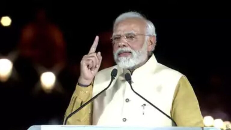 तीन राज्यातील विजयानंतर PM मोदींचा काँग्रेसवर हल्लाबोल, म्हणाले ‘देशविरोधी…’ After victory in three states PM Modi attacked Congress said Don't give strength to anti-national forces