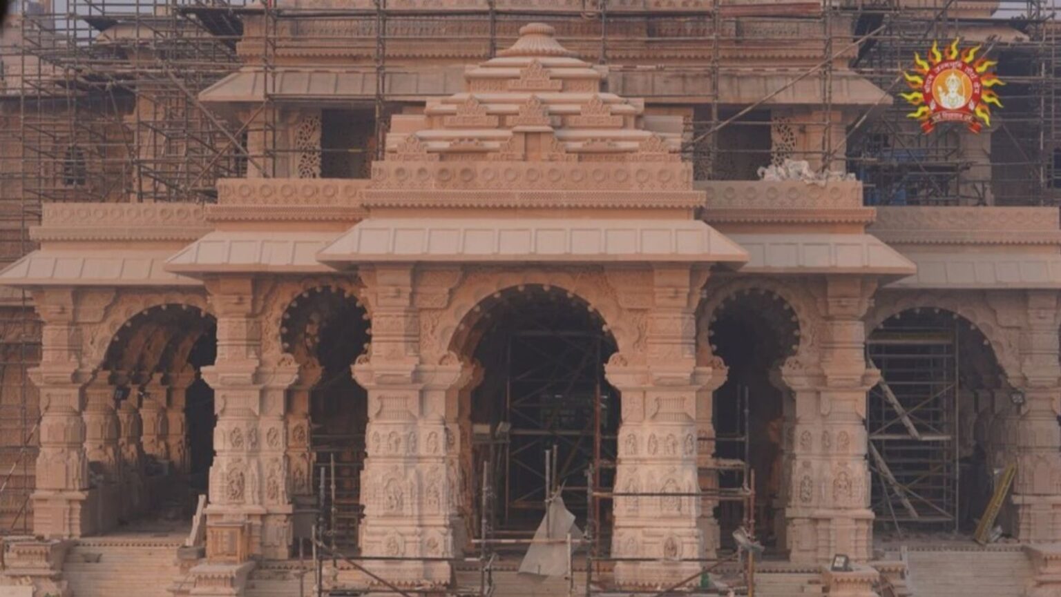 Ram temple mandir 5 people Narendra Modi Mohan Bhagwat and Yogi Adityanath are allowed enter Ram temple ayodhya grabhgruh