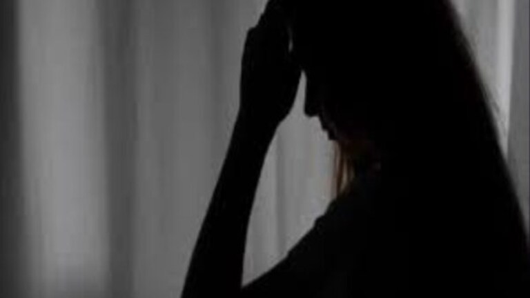 Crime : डेटिंग अॅपवर भेट, ऑफिसमध्येच केला बलात्कार, व्हिडीओ बनवून 26 वर्षीय… crime news sambhaji nagar 26 year old married women rape case government cotractor accuse shocking crime story