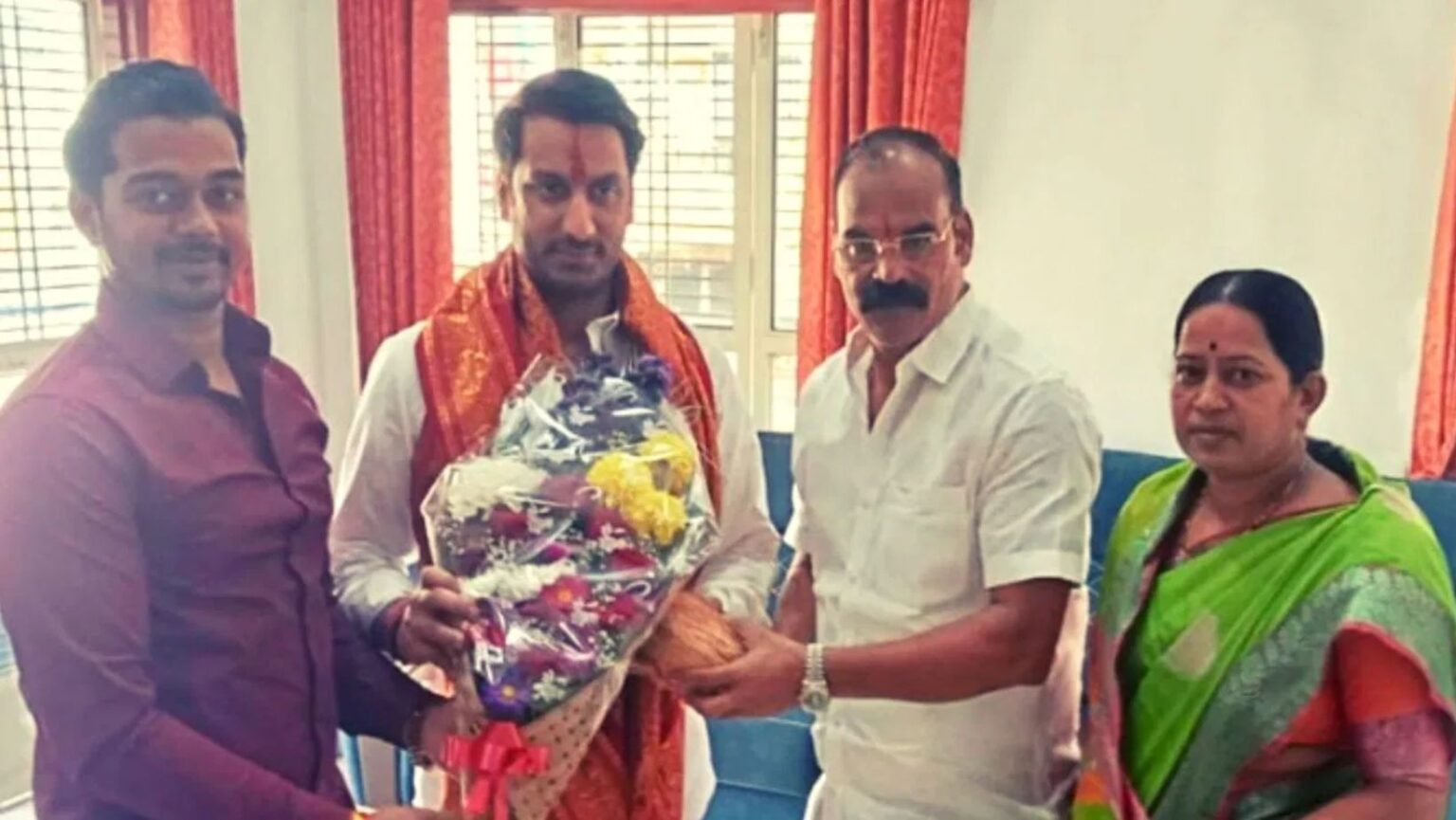 Gund Gaja Marne meeting with Parth Pawar wife great excitement in the political circle