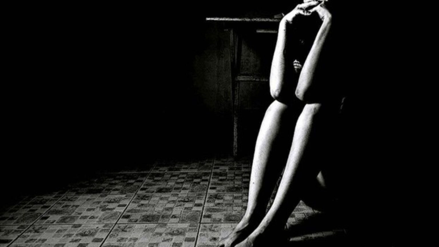 First made naked then thrown down from the running train how was the womans life saved in the thrilling incident