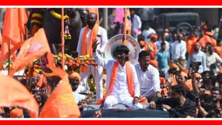 Manoj Jarange : ‘सगेसोयरे’चा अध्यादेश निघाला, जरांगे जिंकले! मध्यरात्री काय घडलं? Maharashtra government draft ordinance regarding obc reservation to maratha community.