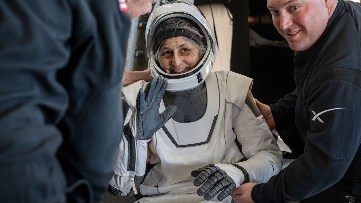 1वापस लौट आई 1वापस लौट आई