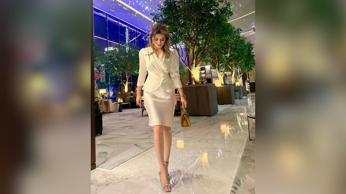 urvashi_rautela urvashi_rautela