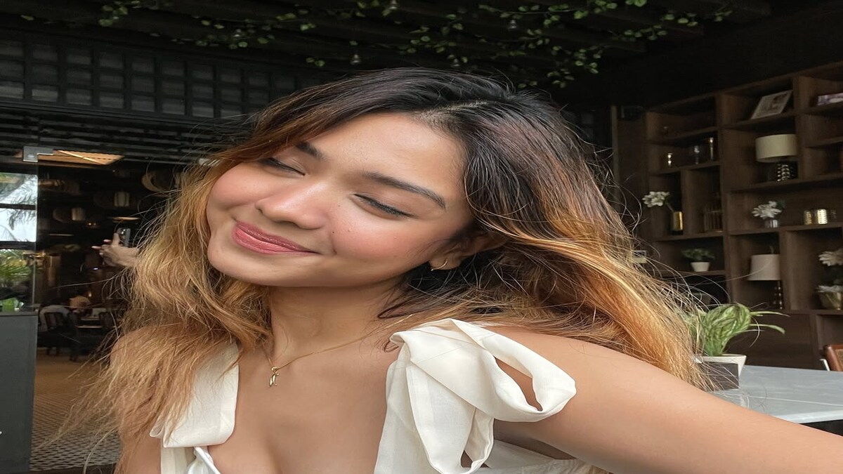 19 वर्षीय आर्यप्रिय 19 वर्षीय आर्यप्रिय