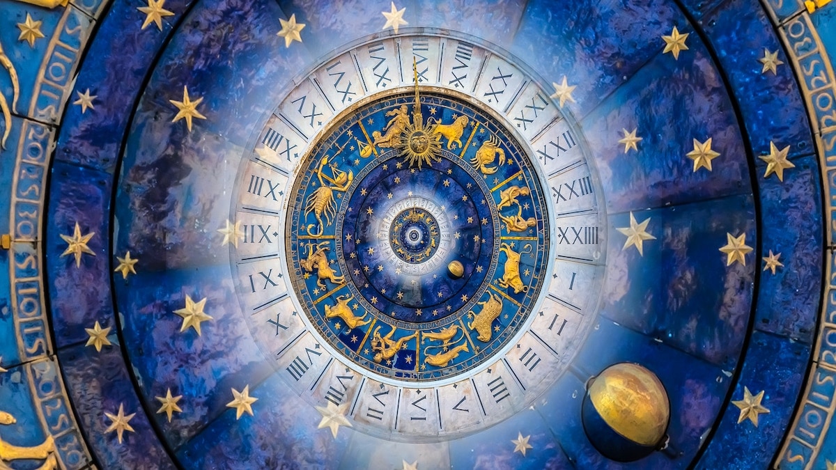 4 4