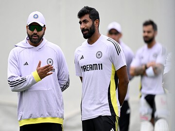 रोहित शर्मा और जसप्रीत बुमराह रोहित शर्मा और जसप्रीत बुमराह