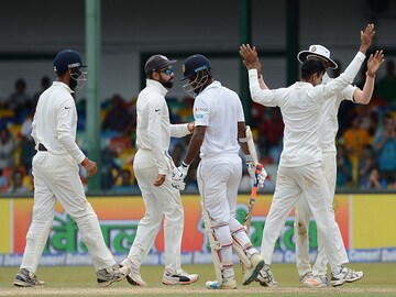 दिमुथ करुणारत्ने दिमुथ करुणारत्ने