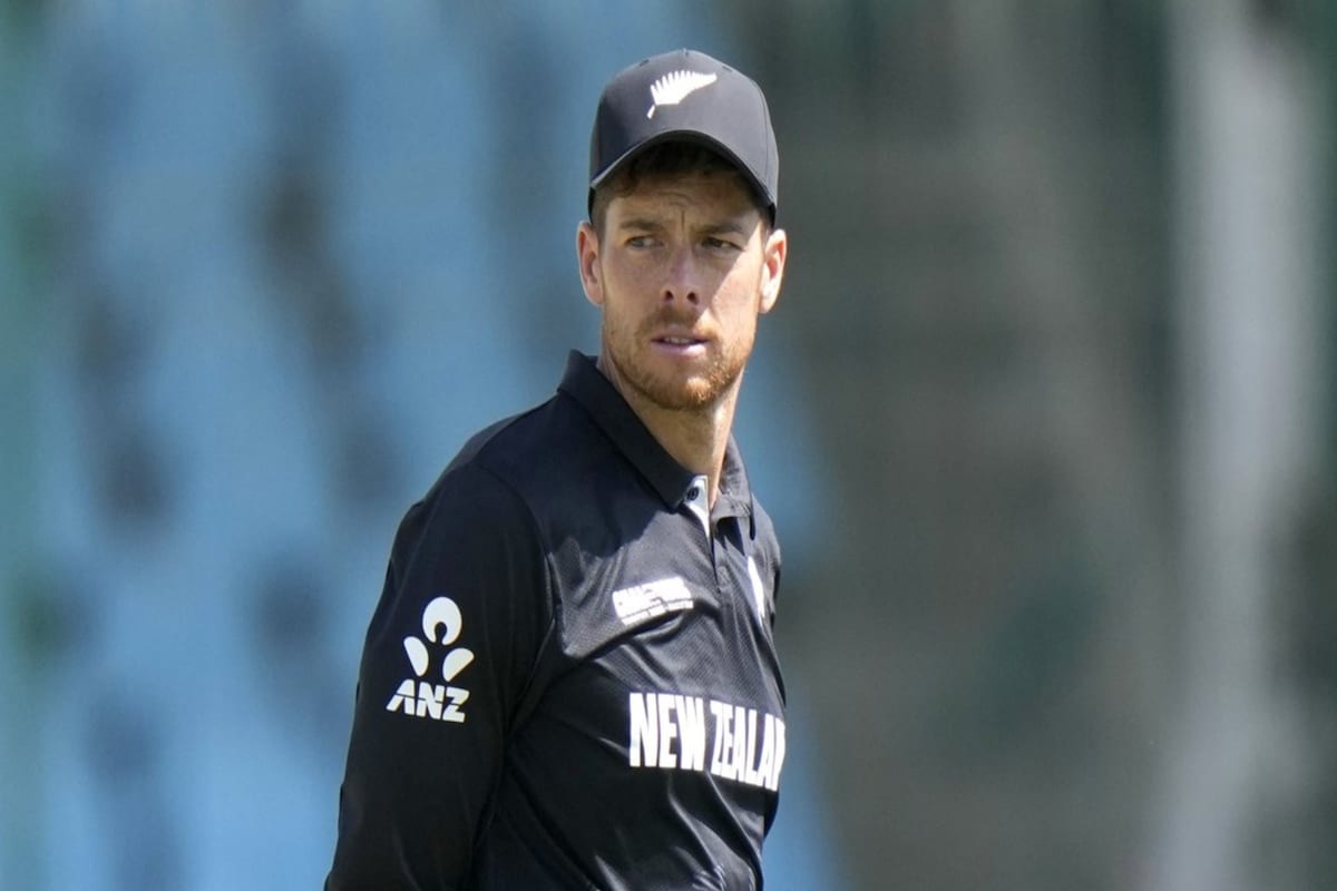 मिचेल सैंटनर मिचेल सैंटनर