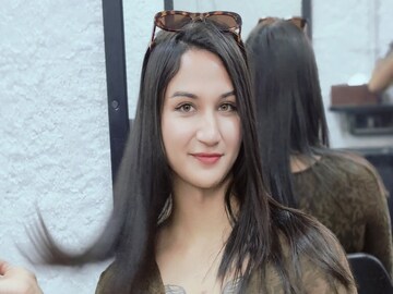 अनाया बांगड़ अनाया बांगड़