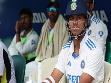 यशस्वी जायसवाल यशस्वी जायसवाल