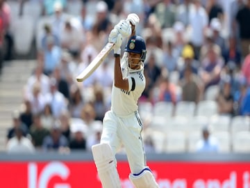 यशस्वी जायसवाल यशस्वी जायसवाल