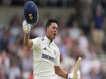 यशस्वी जायसवाल यशस्वी जायसवाल