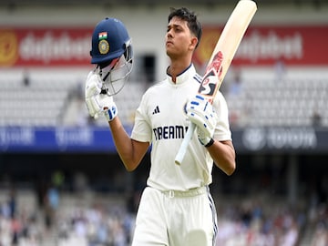 यशस्वी जायसवाल यशस्वी जायसवाल