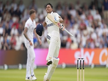 यशस्वी जायसवाल यशस्वी जायसवाल