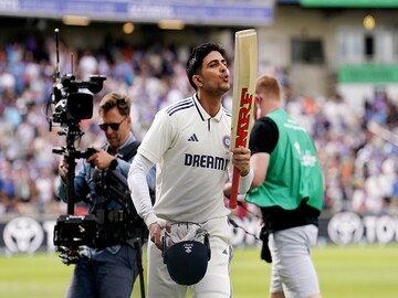 शुभमन गिल 1 शुभमन गिल 1