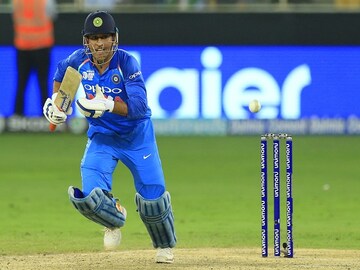 धोनी ६ धोनी ६