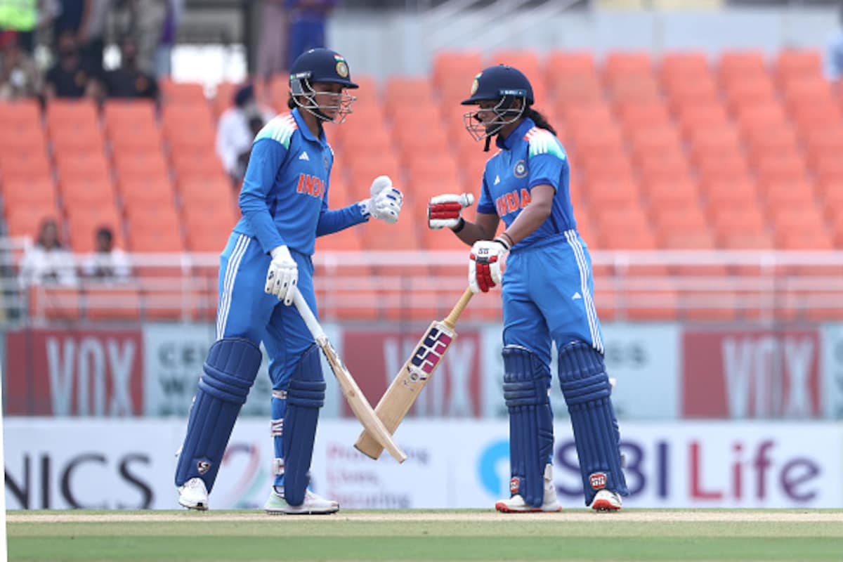 स्मृति मांधना और प्रतिका 5 स्मृति मांधना और प्रतिका 5