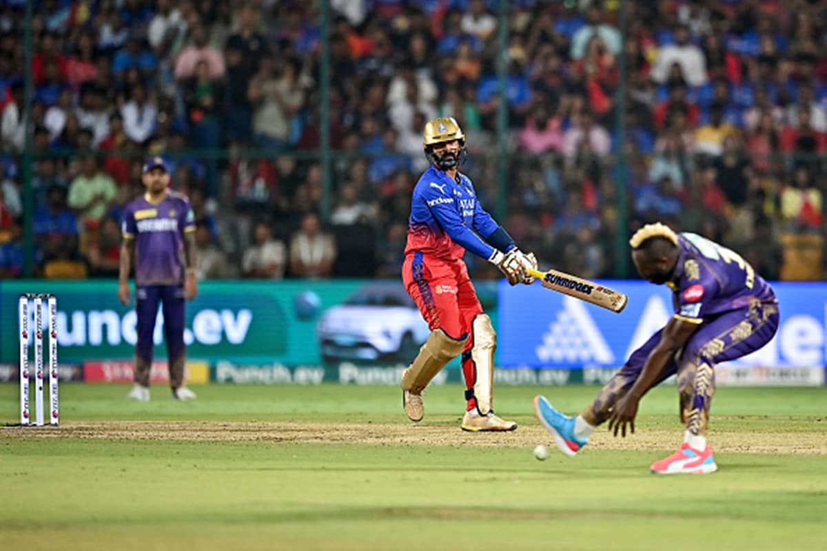 Dinesh Karthik, Andre Russell Dinesh Karthik, Andre Russell
